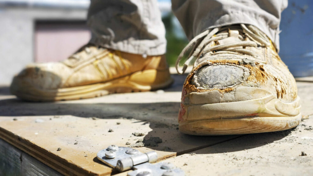 the life cycle of a pair of safety shoes