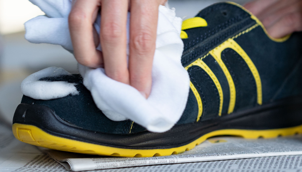 Taking care of work and safety shoes make the difference in durability