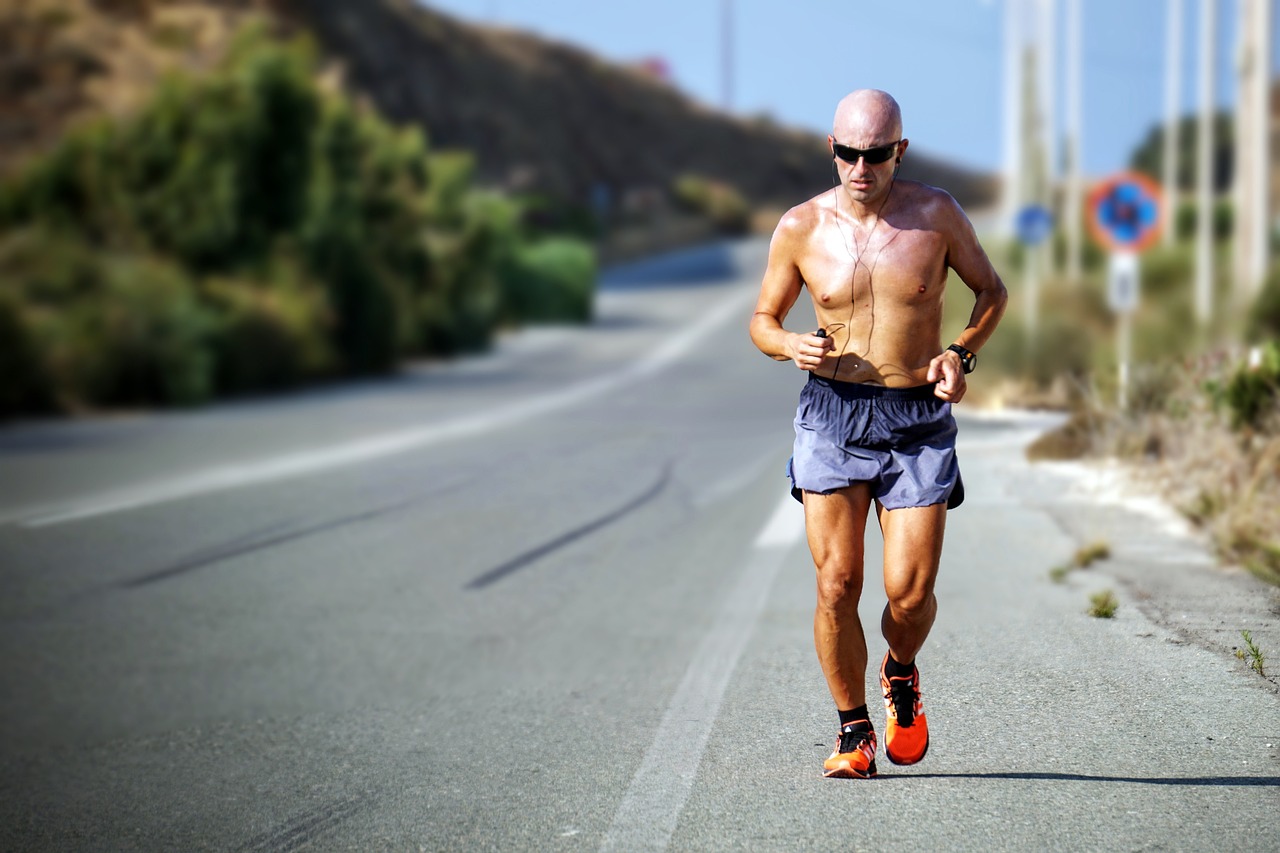 Road Running: benefits and challenges of road training