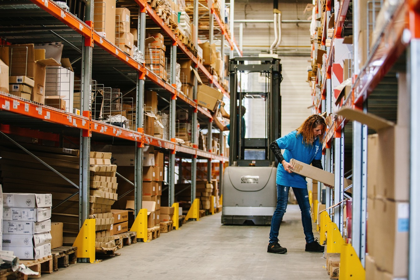 Work & safety thinks female