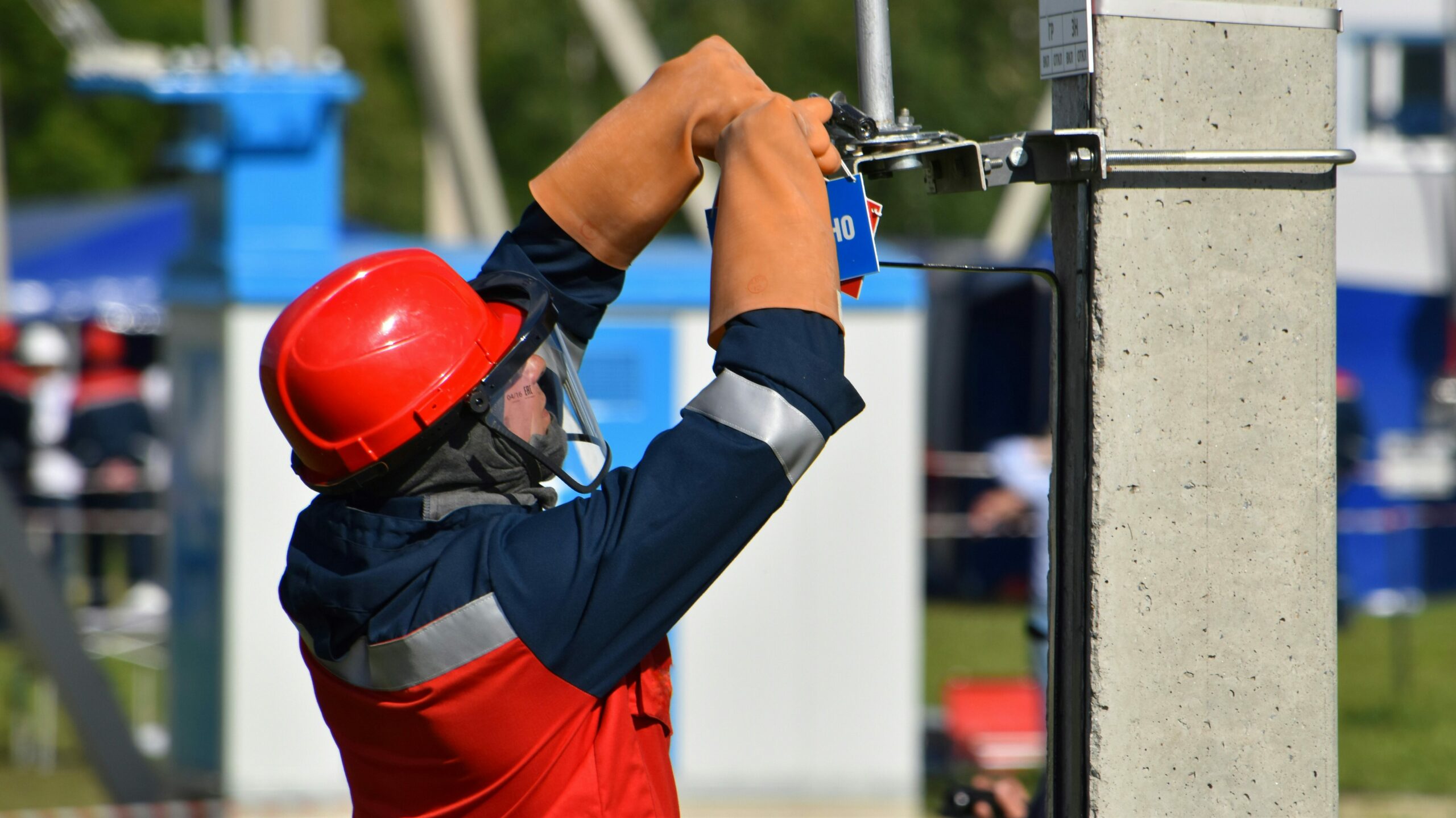 dielectric shoes | shoestechnologies 