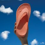 Crocs: the evolution of the brand and its cultural impact through collaborations