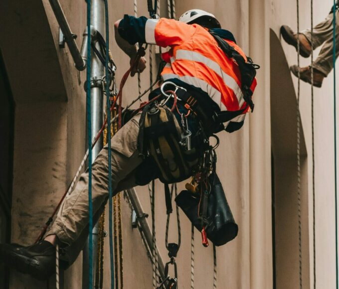 Safety shoes brands 2024