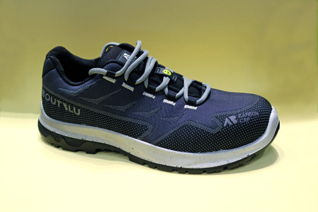 ABOUTBLU presents Formula, a sustainable shoe with a certified well-being for workers