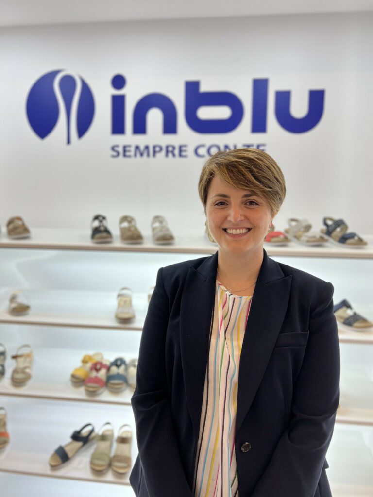 There are those who think of the elderly and create shoes dedicated to them elderly shoes | zuliz, inblu |shoestechnologies